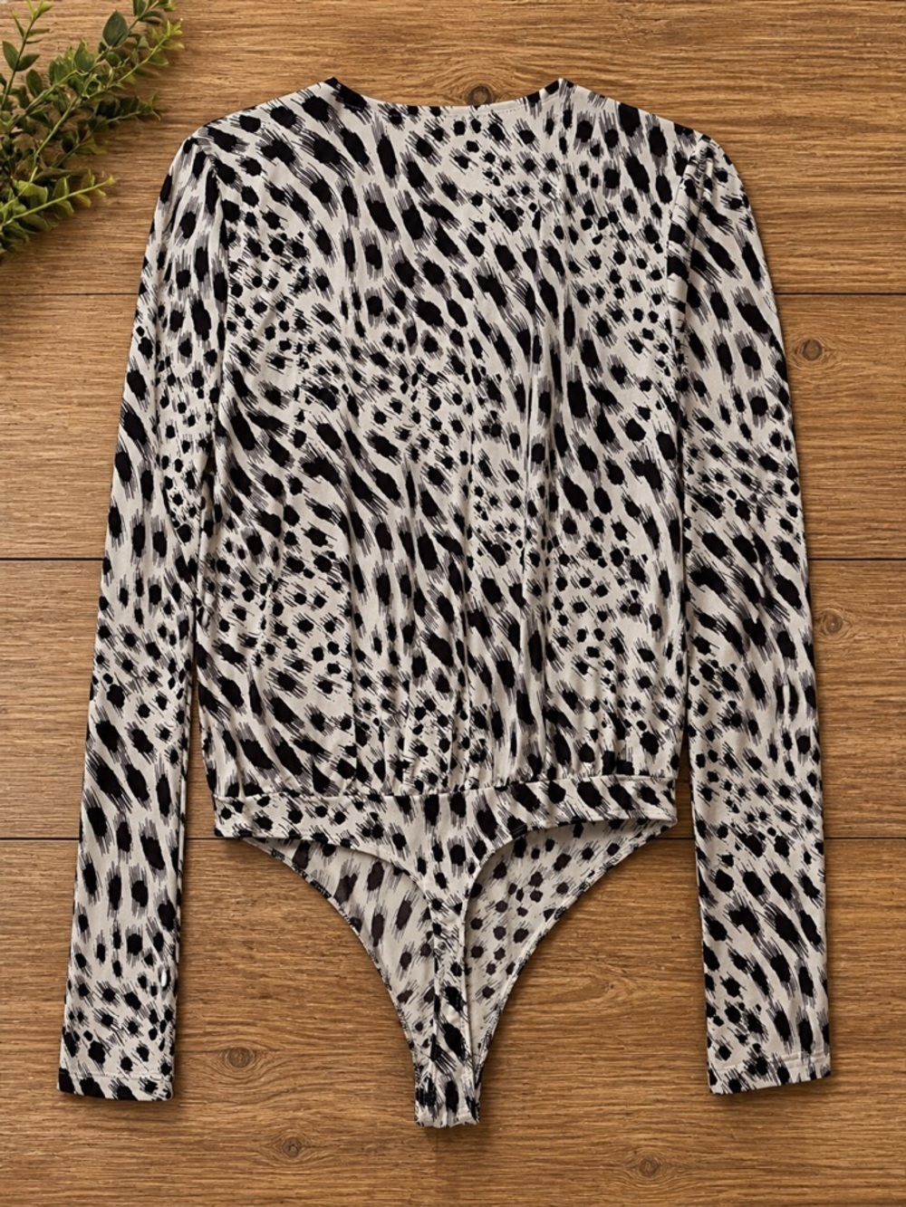 Express Animal Print Thong Style Long Sleeve Bodysuit Women’s XS - Picture 3 of 5